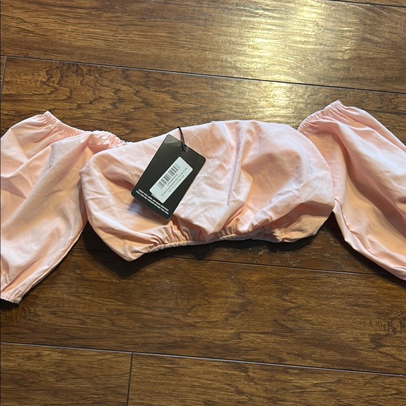 Pretty Little Thing Women Pink Off Shoulder Balloon Sleeve Cropped Top Size 4NWT - Picture 3 of 8